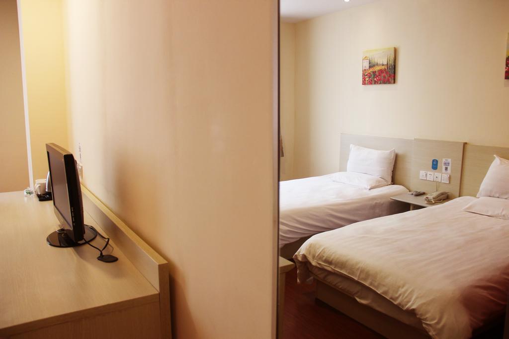 ฮั่นถิง โฮเทล เซี่ยงไฮ้ สถานีรถไฟหงเฉียว ทางหลวงหูชิงผิง Hotel ภายนอก รูปภาพ