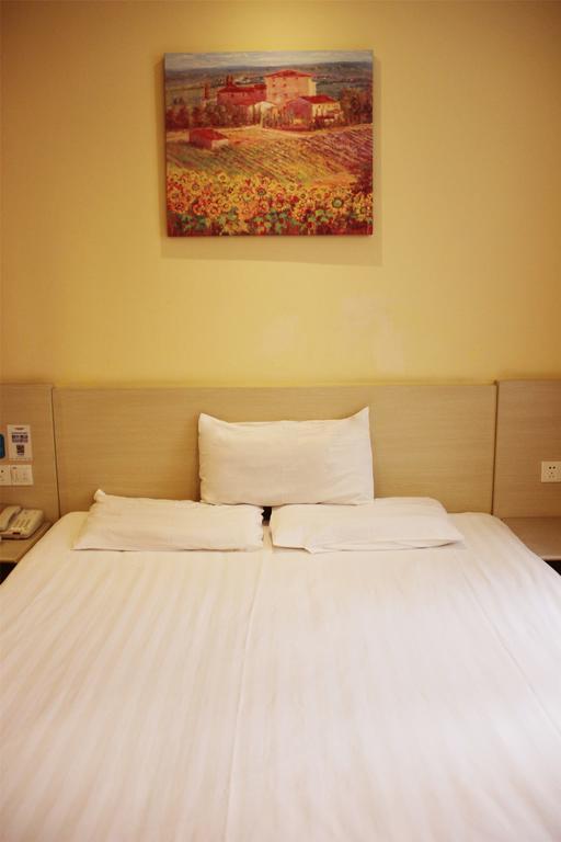 ฮั่นถิง โฮเทล เซี่ยงไฮ้ สถานีรถไฟหงเฉียว ทางหลวงหูชิงผิง Hotel ภายนอก รูปภาพ